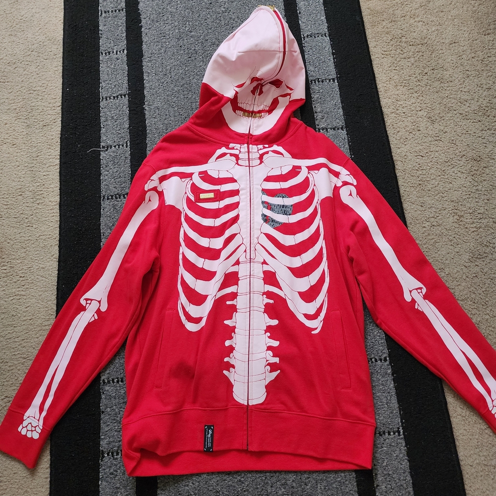 Men's LRG Benny, the butcher dead series hoodie size, large brand new no tags.